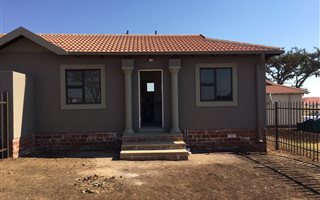 2 Bedroom Townhouse in Estcourt