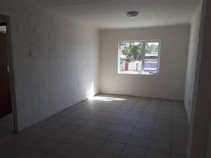 1 Bedroom Flat in Uitenhage Central