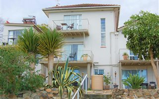 8 Bedroom House in Knysna Central