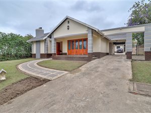 4 Bed House in Bisley