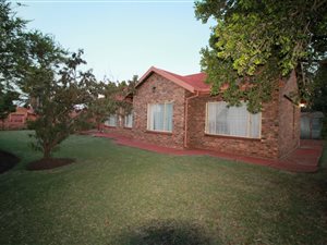 3 Bed House in Theresa Park