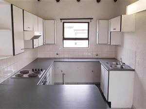 2 Bed Apartment in Lakefield