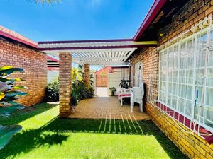3 Bed Townhouse in Erasmuskloof