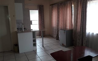 Bachelor apartment in Kelvin