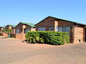 3 Bed Townhouse in Florida Glen