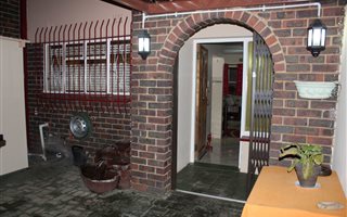 2 Bedroom Townhouse in East Geduld