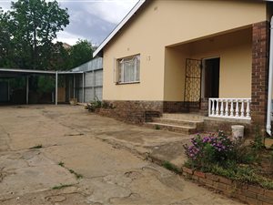 3 Bedroom House in Glencoe