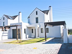 2 Bed House in Acorn Creek Lifestyle Estate