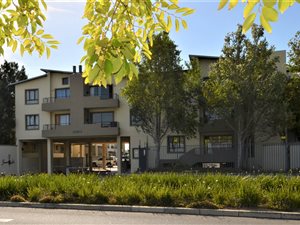 2 Bed Apartment in Somerset West Central