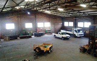 1200 m² Commercial space in Nigel