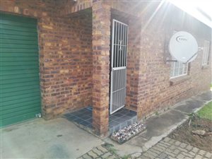 3 Bed Townhouse in Lydenburg