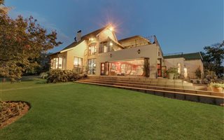9285 m² Farm in Bridle Park AH