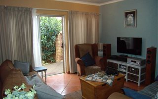 2 Bedroom Simplex in Amberfield