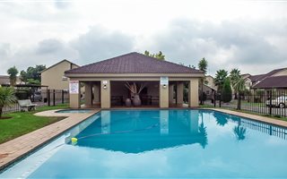 2 Bedroom Townhouse in Pomona