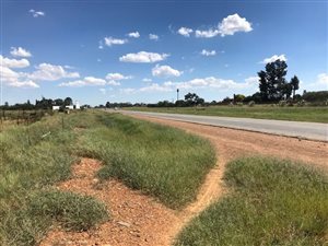 4.8 ha Farm in Vyfhoek