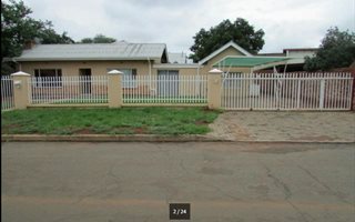 10 Bedroom House in Hadison Park
