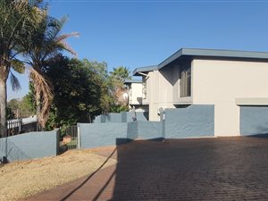 3 Bed Duplex in Waterkloof Glen