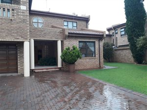 4 Bed Duplex in Meyersdal
