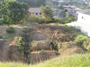 300 m² Land available in Lovu