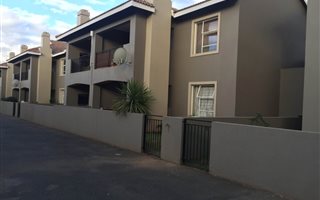2 Bedroom Townhouse in Brenthurst