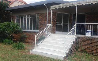 4 Bedroom House in Waterkloof Glen