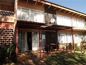 3 Bedroom Apartment in Adamayview