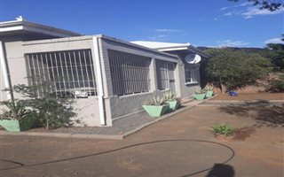 3 Bedroom House in De Aar