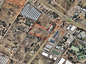 3.5 ha Land available in Honey Park