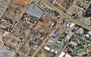 3.5 ha Land available in Honey Park