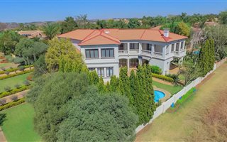 5 Bedroom House in Woodhill