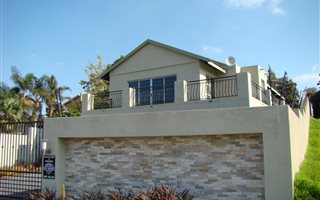 3 Bedroom House in Die Heuwel