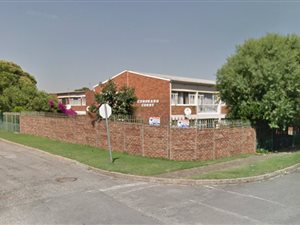 2 Bed Flat in Allen Grove