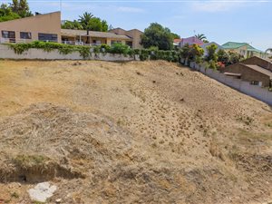 900 m² Land available in Door de Kraal