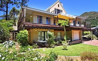 2 Bedroom House in Hout Bay and surrounds