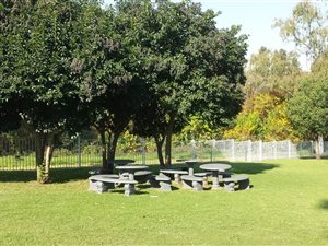 3 Bed Apartment in Petervale