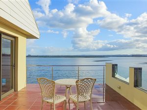 4 Bedroom House in Amsterdamhoek