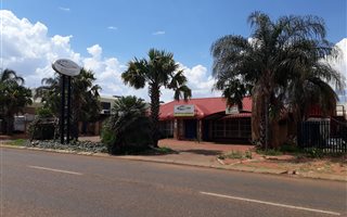 1800 m² Industrial space in Rosslyn