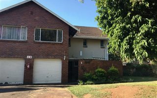 3 Bedroom Townhouse in Hayfields