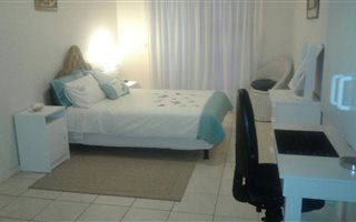 1 Bedroom Apartment in Duynefontein