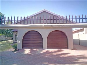 4 Bed House in Brackenhurst