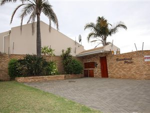 3 Bed Duplex in Nahoon Mouth
