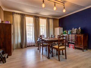 250 m² Commercial space in Chloorkop