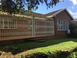 3 Bed Townhouse in Hayfields