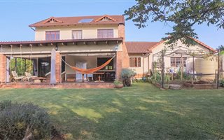 3 Bedroom House in Clifton Hill Estate