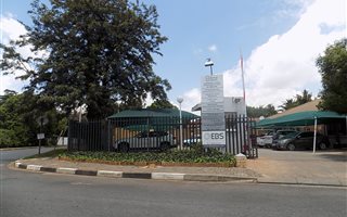 174 m² Commercial space in Linden