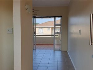 Bachelor apartment in Sheffield Manor