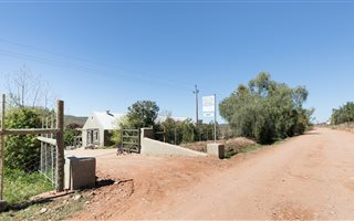 7.7 ha Farm in Oudtshoorn