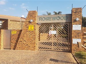 2 Bed Apartment in Sunward Park