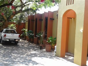9 Bedroom House in Lukasrand