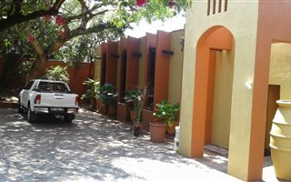 9 Bedroom House in Lukasrand